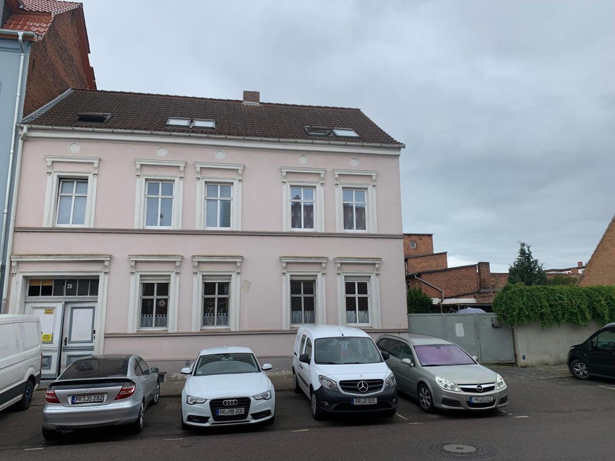 Best-Preis Ferienwohnung Mit Netflix, Self-Check-In, Ebike Ladestation Im Fahrradraum, Wlan - Direkt Am Elberadweg Im Herzen Von Виттенберге Экстерьер фото